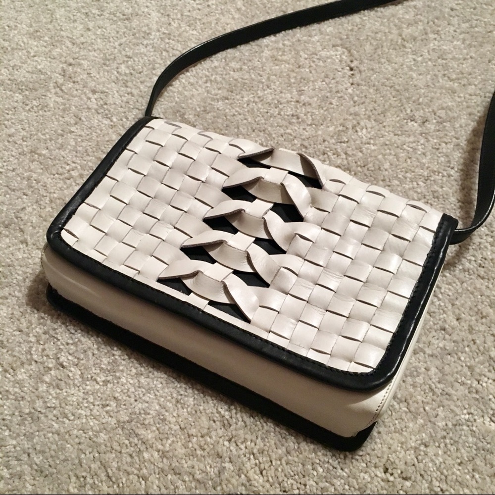 Cole Haan Purse !